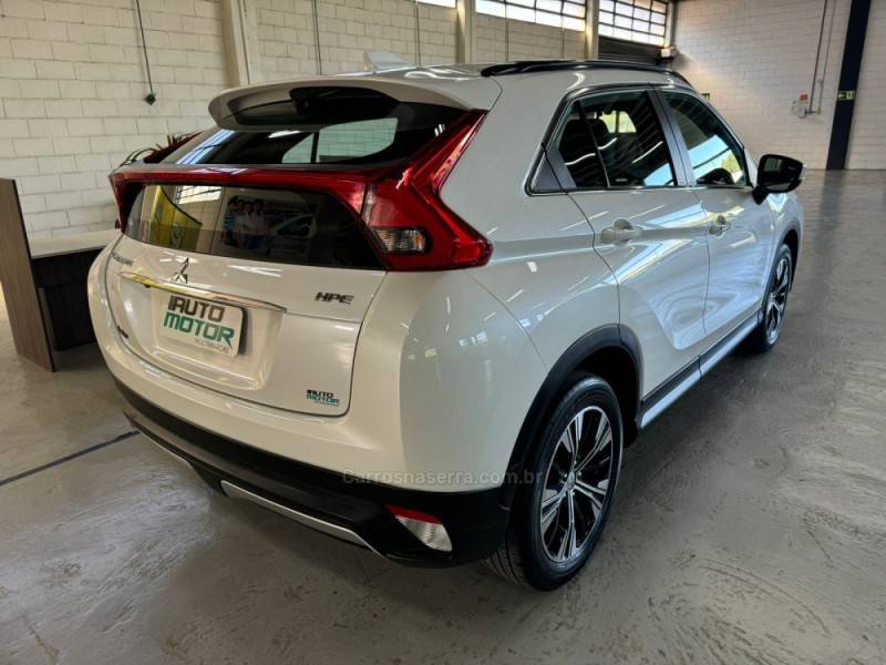 MITSUBISHI - ECLIPSE CROSS - 2021/2021 - Branca - R$ 136.900,00