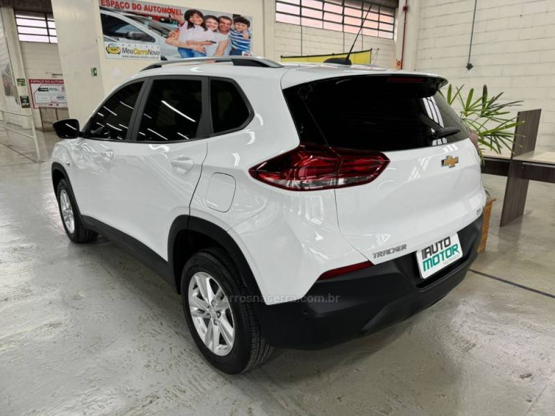 CHEVROLET - TRACKER - 2021/2021 - Branca - R$ 99.900,00