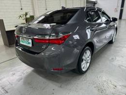 TOYOTA - COROLLA - 2018/2018 - Cinza - R$ 106.900,00